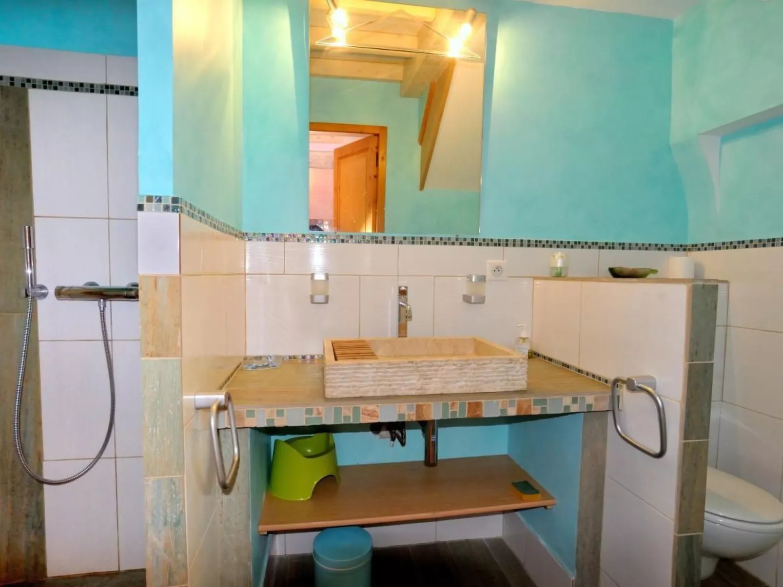 Wohnung in charmantem Haus auf Domäne-Image-tags.info