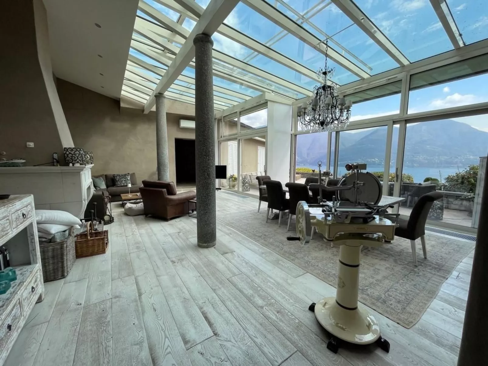 Villa Claudia-Drinnen