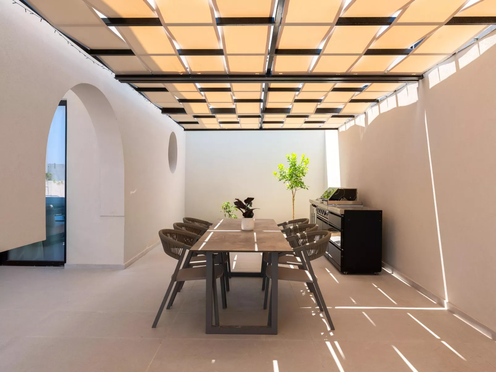 Trapezia Luxury Living - Diamond-Dehors