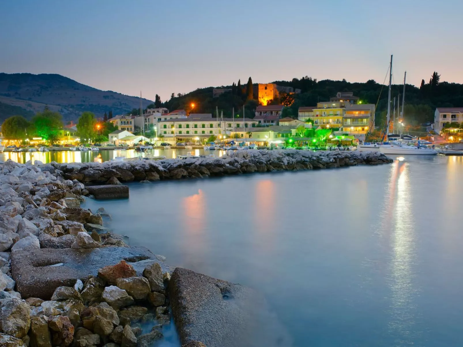 Stilvolle Erdgeschosswohnung Wave Tria in Kassiopi-Dehors