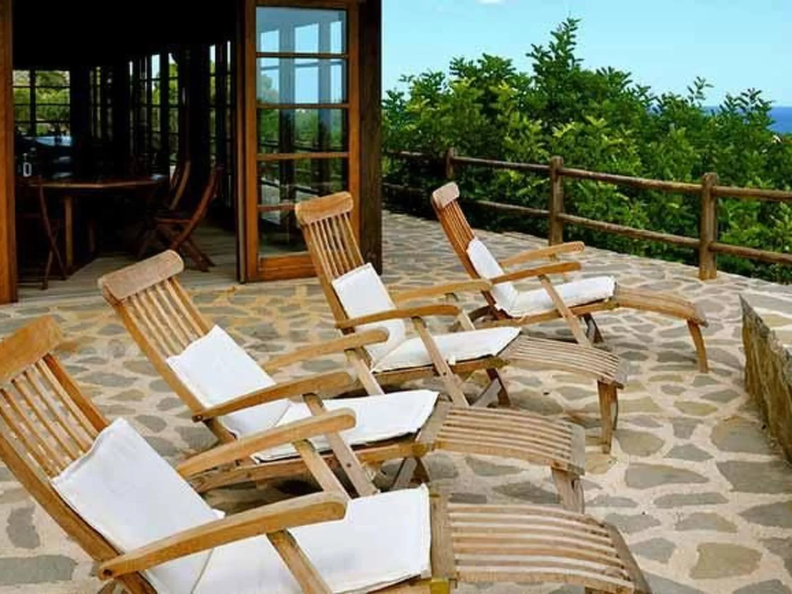 Wohnung in Marettimo mit Terrasse, gemeinsamem Pool und Garten-Dehors