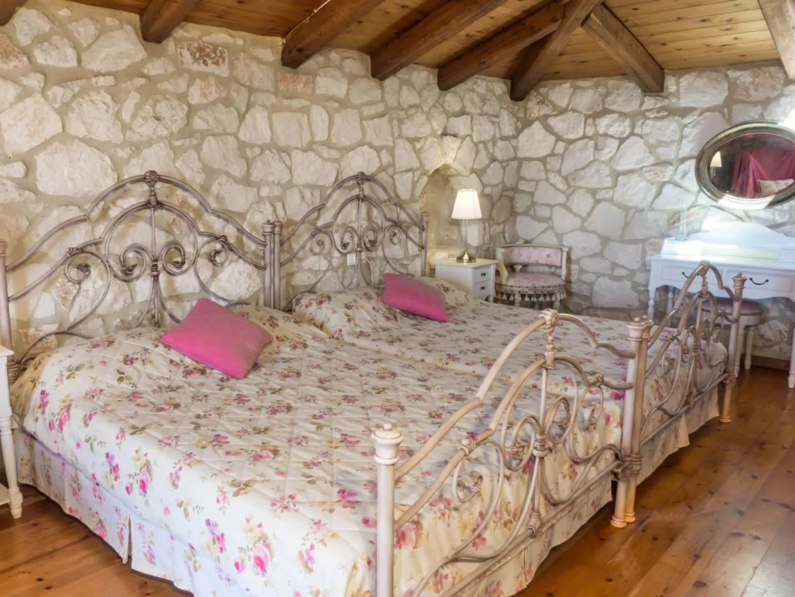 Villa Ariadne mit privatem Pool-Drinnen