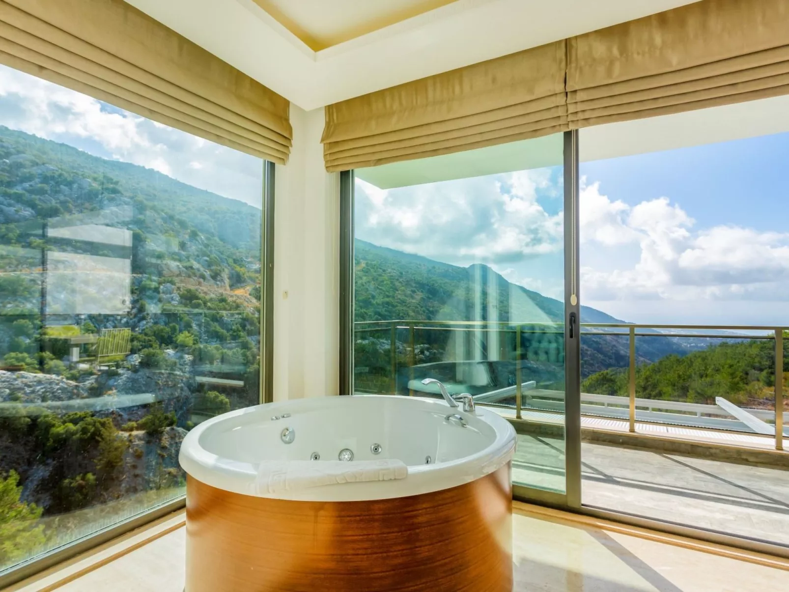 Villa Infinty Wild für 2 Personen und 2 Kinder-Outside