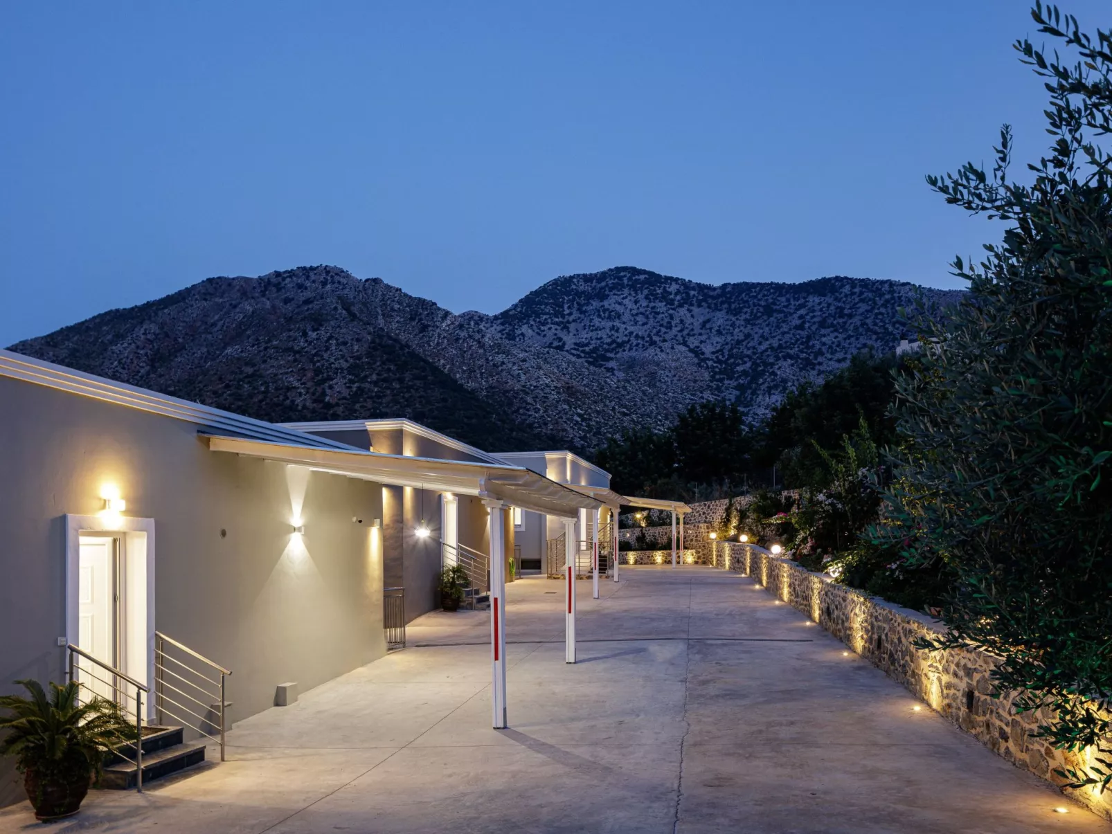 Haus in Vlichada mit tragbarem Barbecue-Image-tags.info