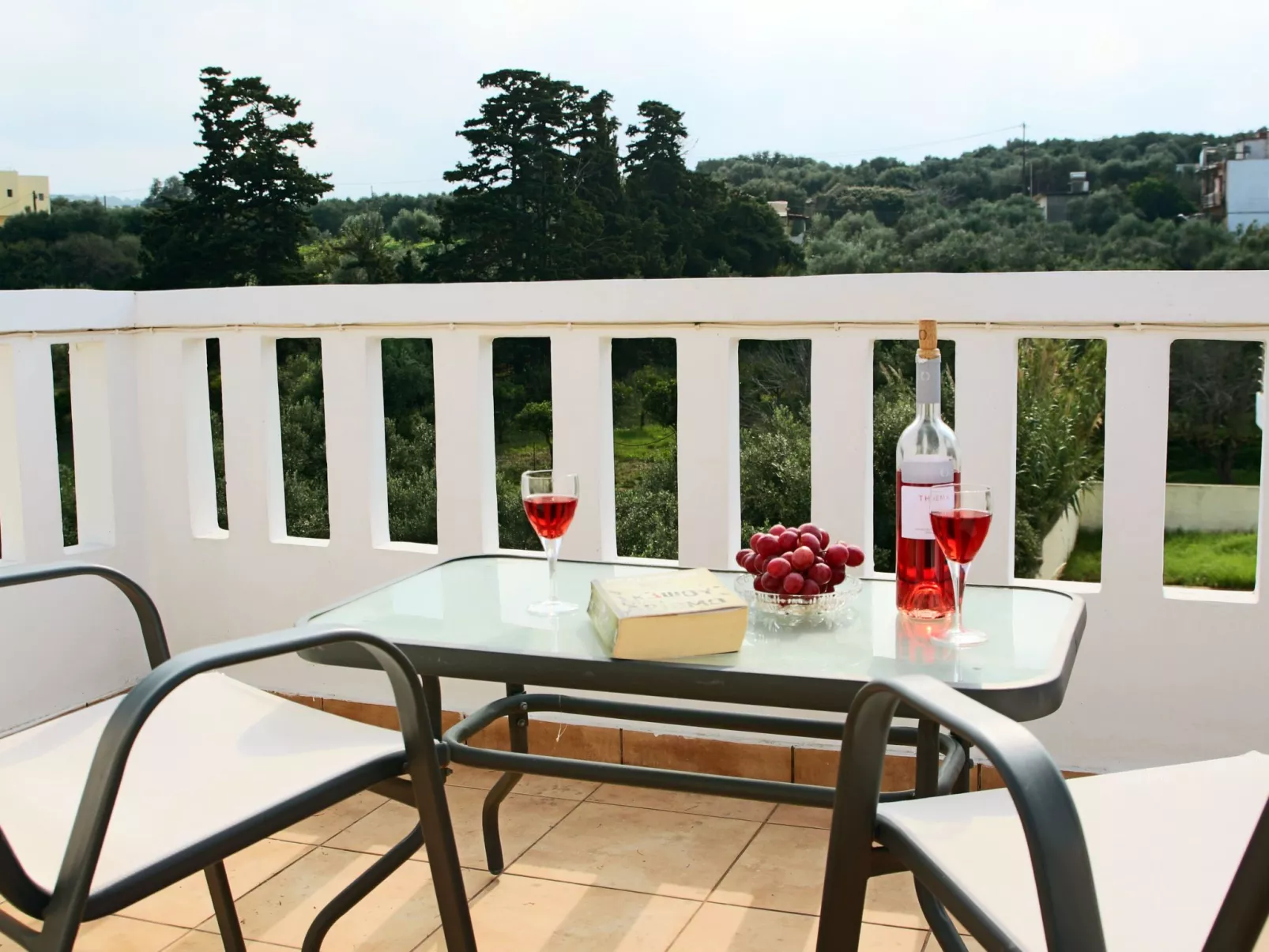 "Villa Athina"-Draußen