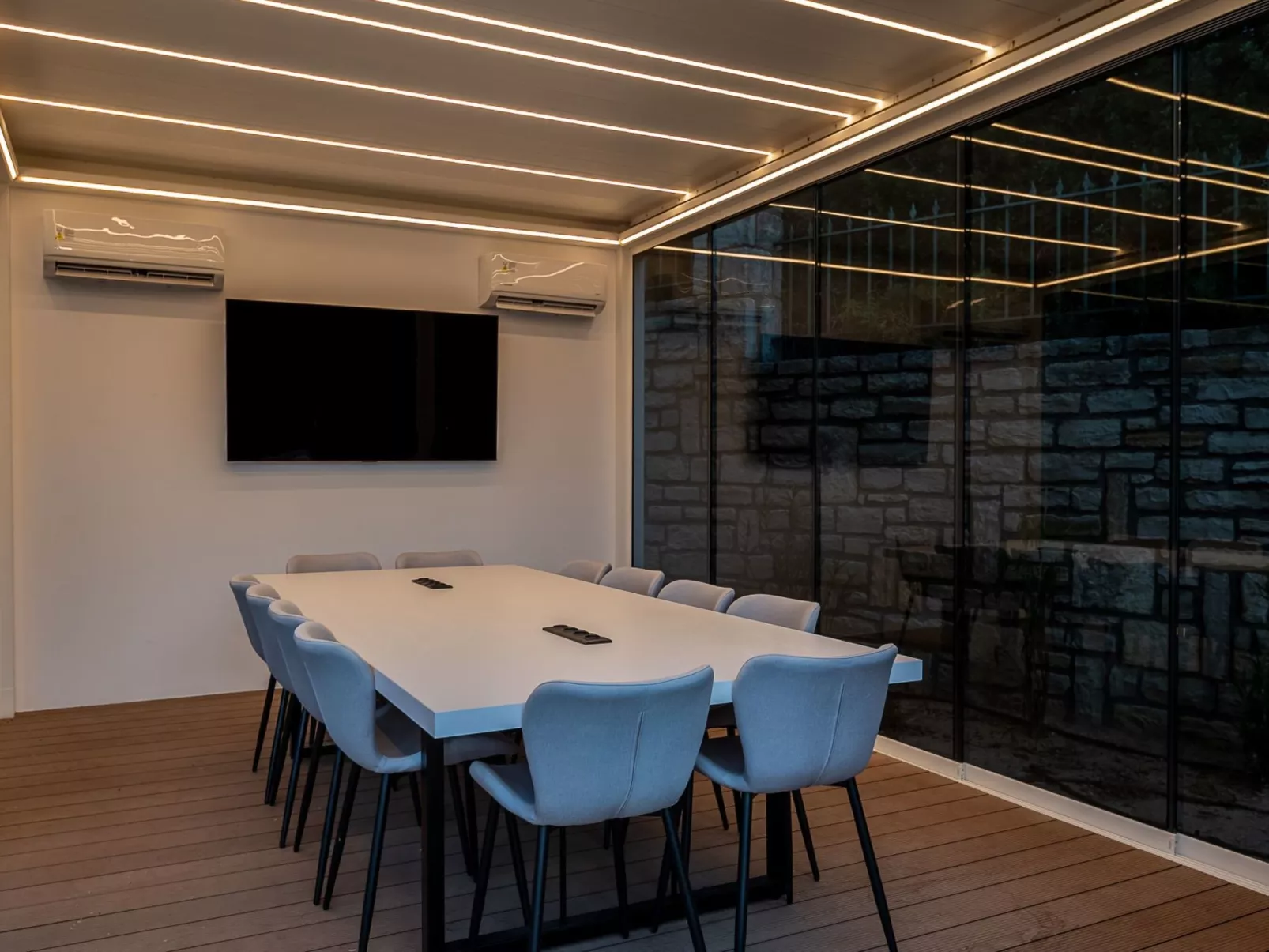 Neue Familienvillen mit 2 privaten Pools, Spielzimmer-Draußen