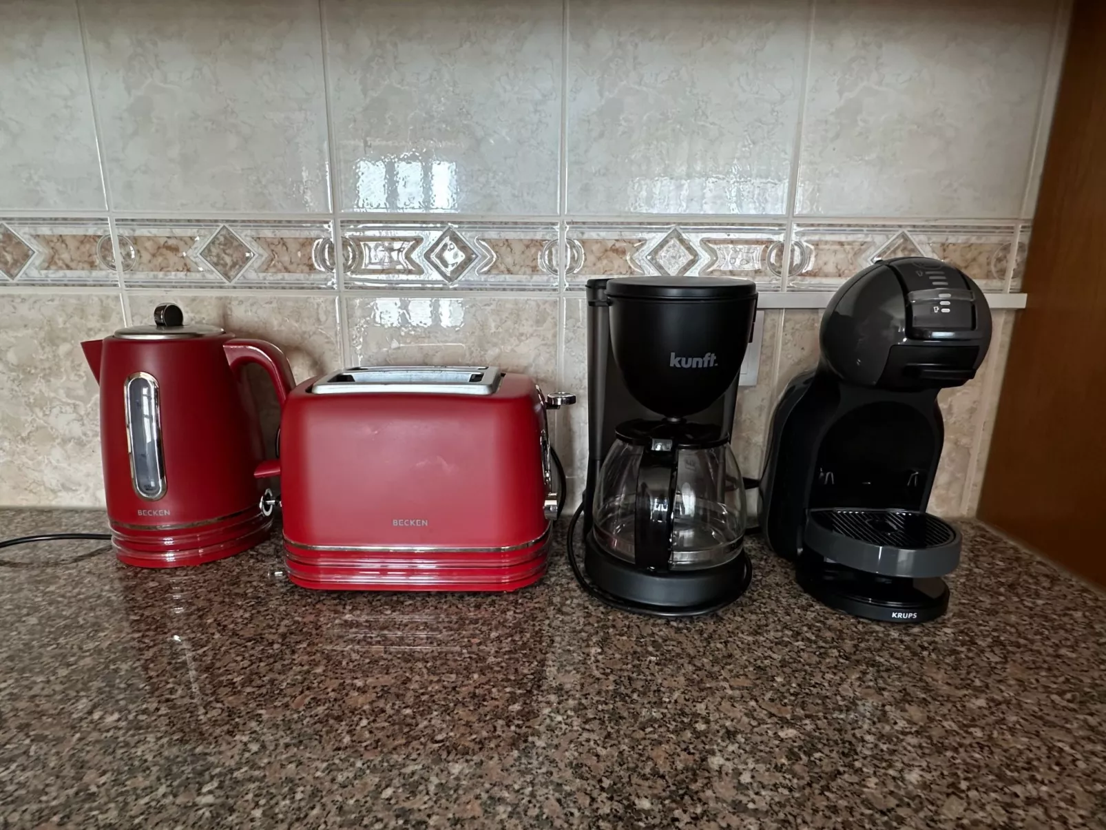 Anwesen mit eigenem Pool-Drinnen