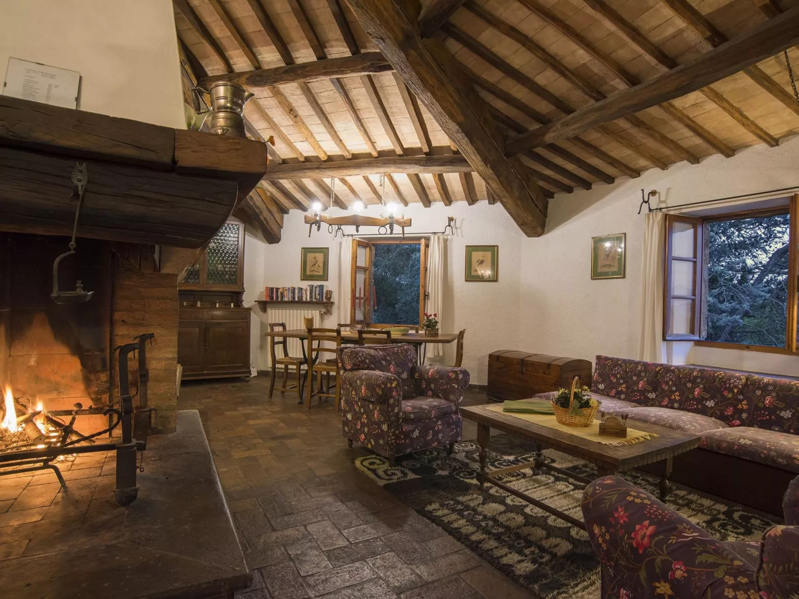 Altertümliche Pracht, Unterkunft mit Schwimmbad in einem Schloss-Dedans