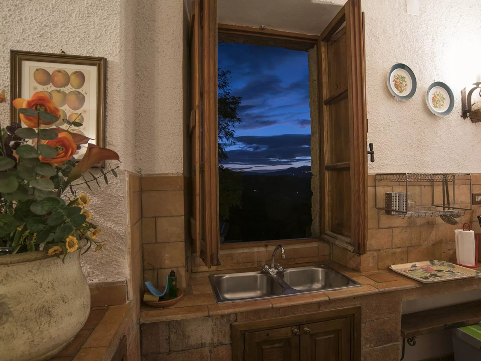 Charmante Schlossunterkunft mit Schwimmbad-Dedans