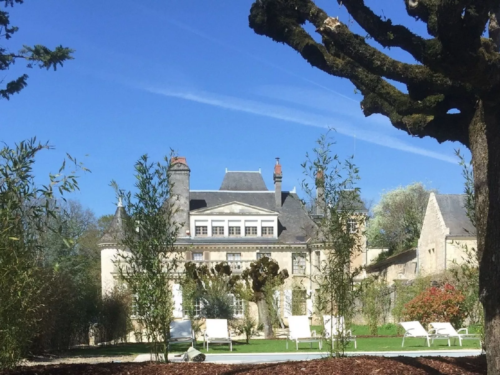 Cottage de la tour duplex 100m2 mit Pool Azay le rideau-Draußen