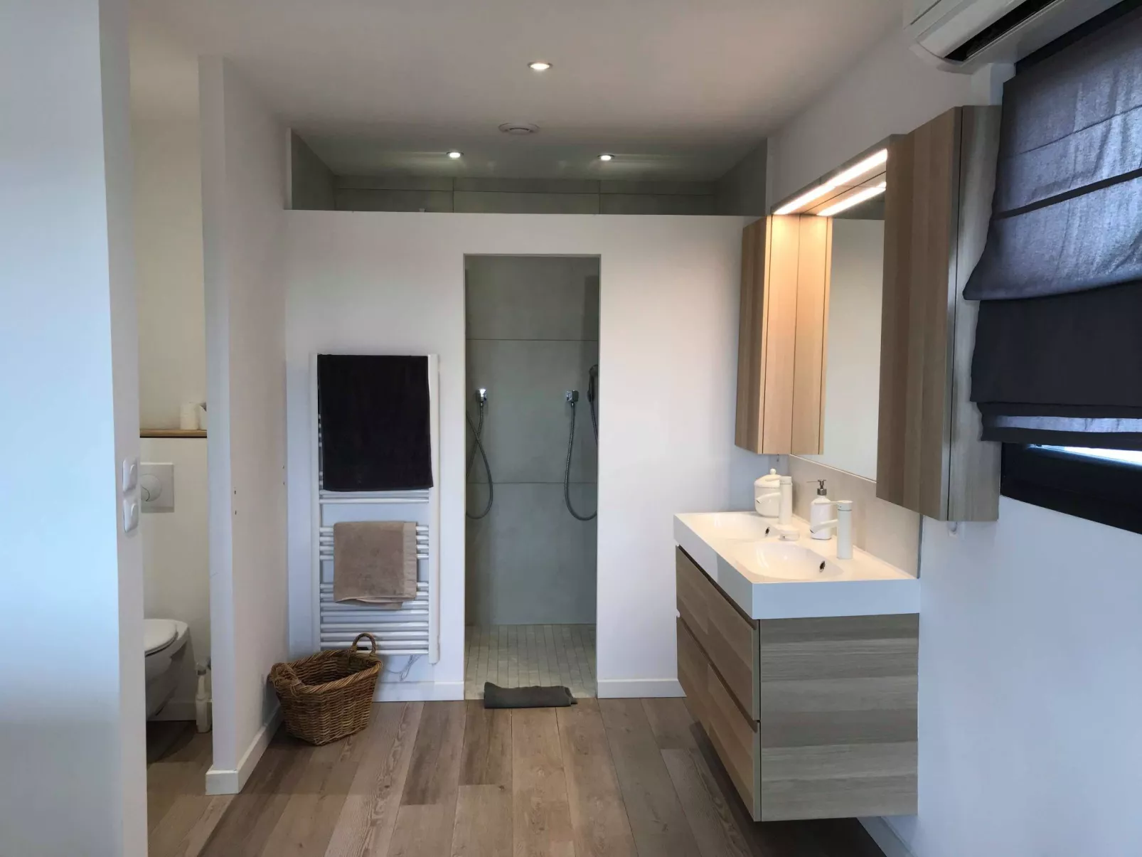 Villa mit Garten, Grill und Terrasse-Inside