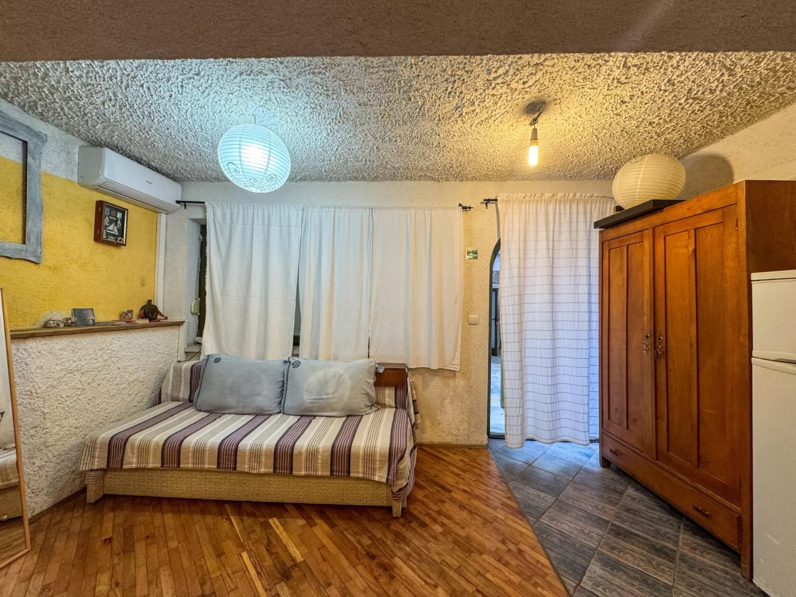 Lieber Himell 1-Inside