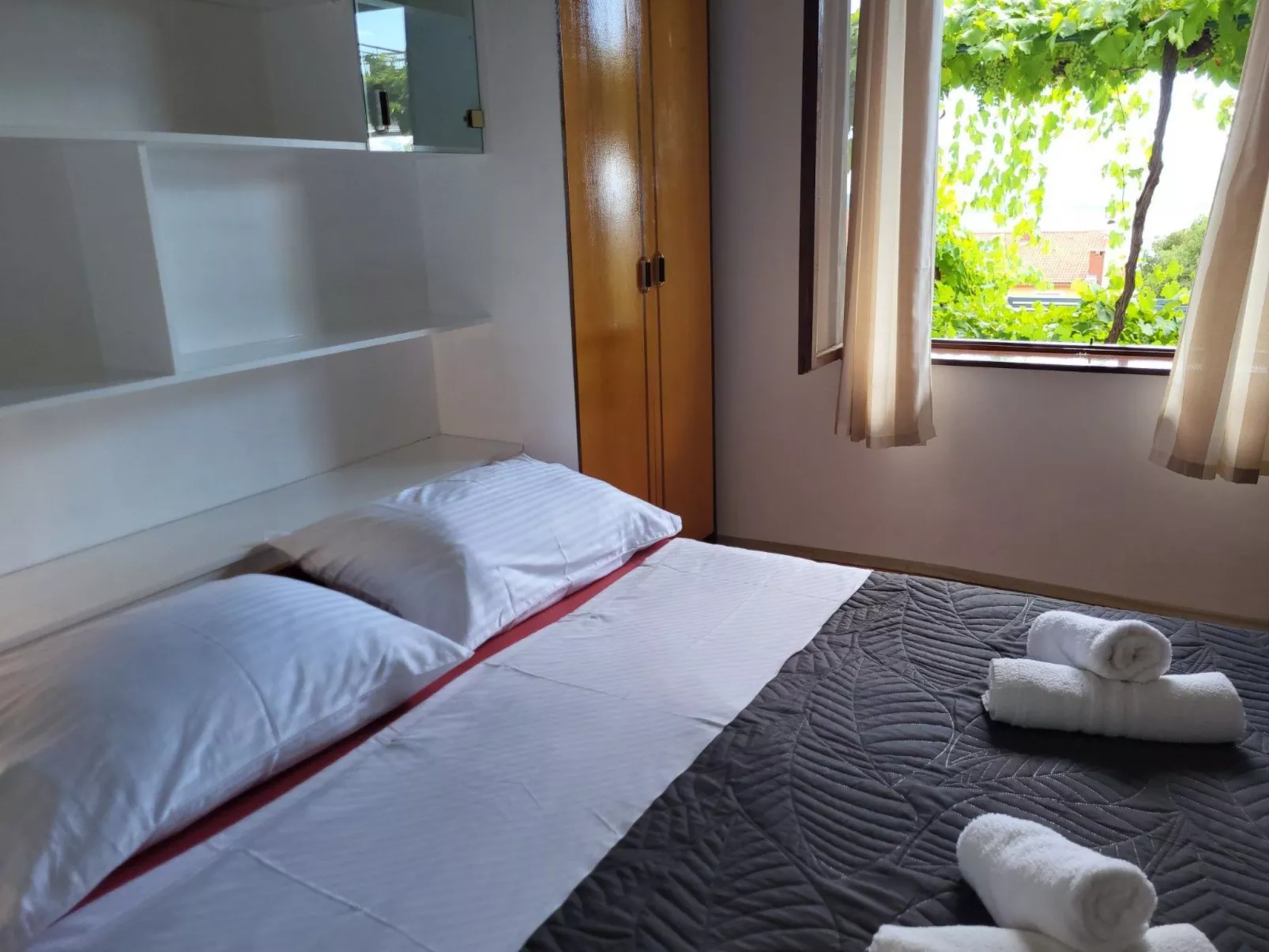 Schöne Wohnung mit Gemeinschaftspool,-Dedans