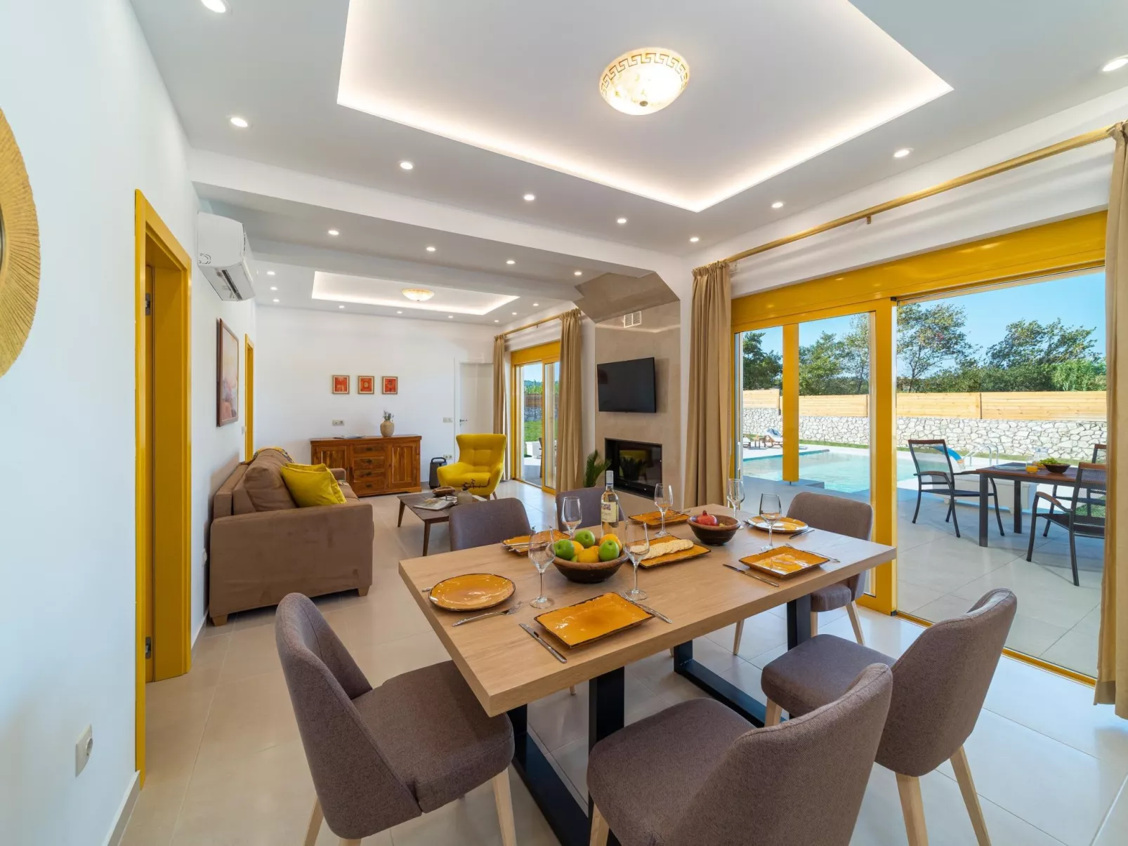 Schöne Ferienvilla Ilios-Outside