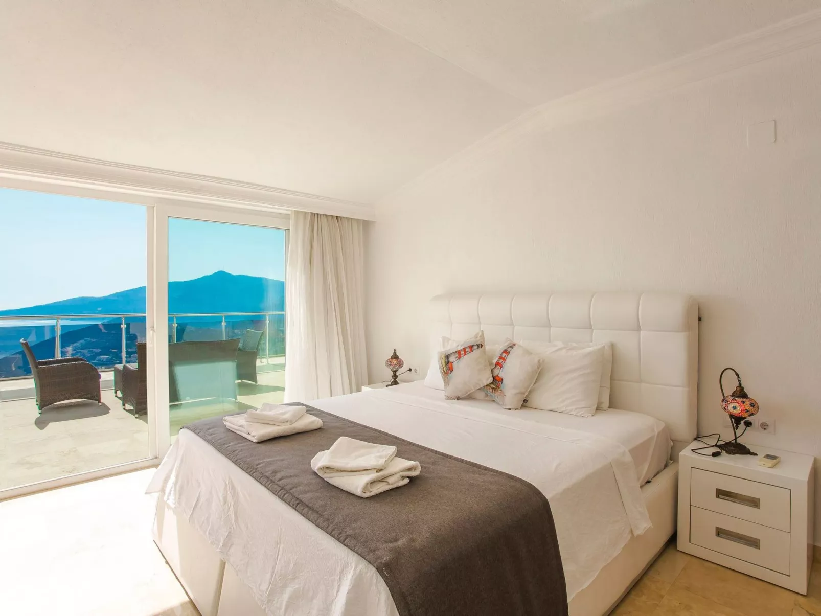 Villa für 10 P mit unglaublichem Ausblick-Dedans