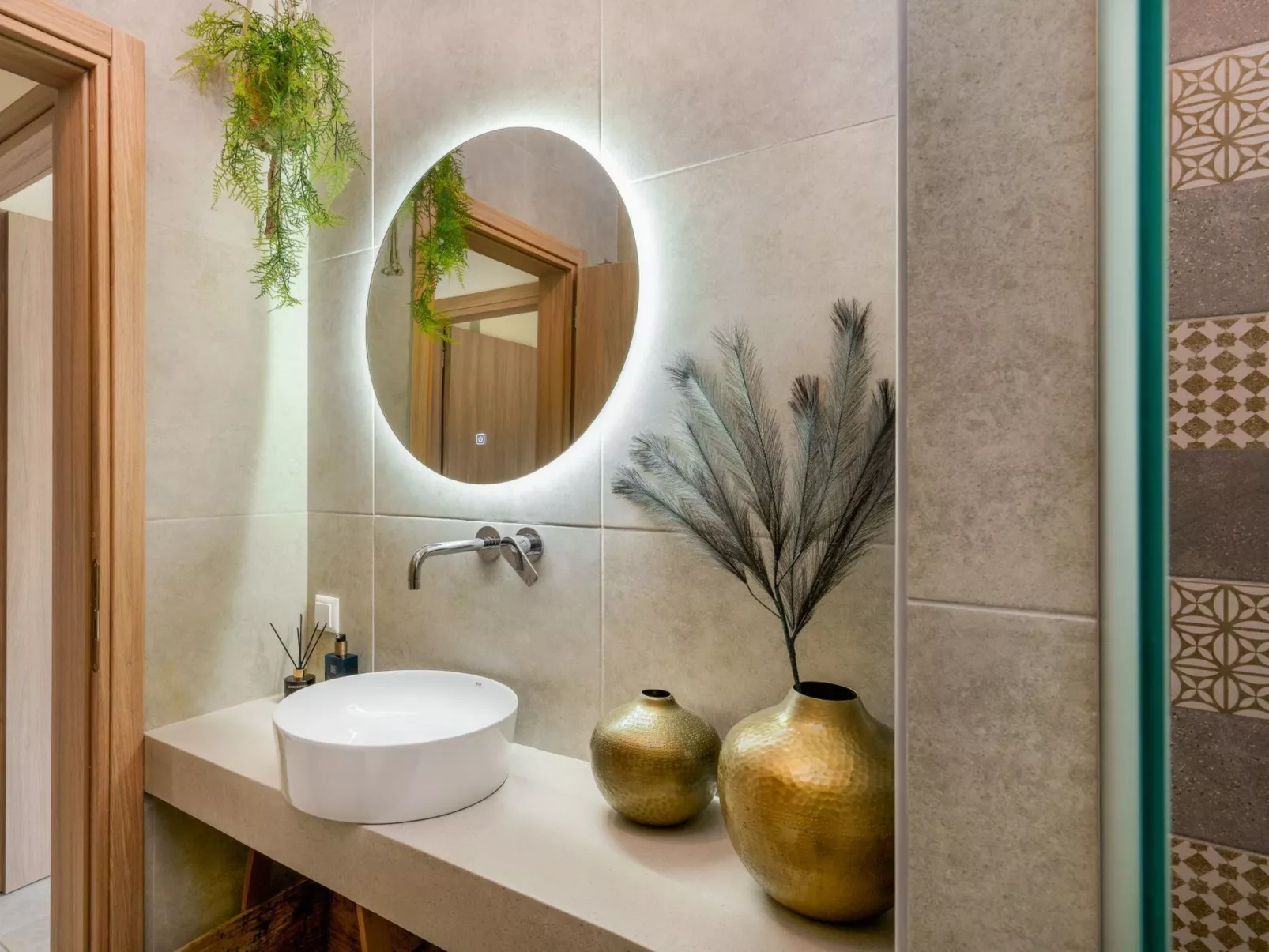 Neu gebaute Villa mit privatem Pool und BBQ-Inside