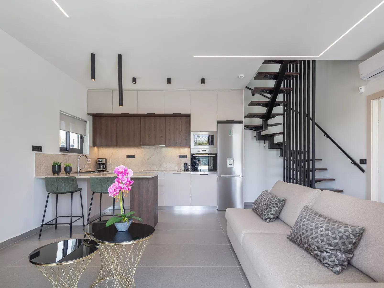 VillaSaints I - Pool und BBQ, Spaziergang zum Strand-Drinnen