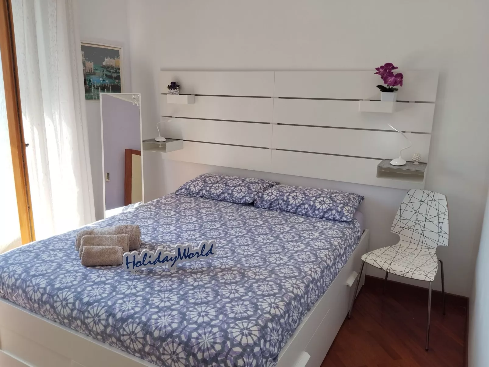 Sea La Vie by Holiday World-Inside