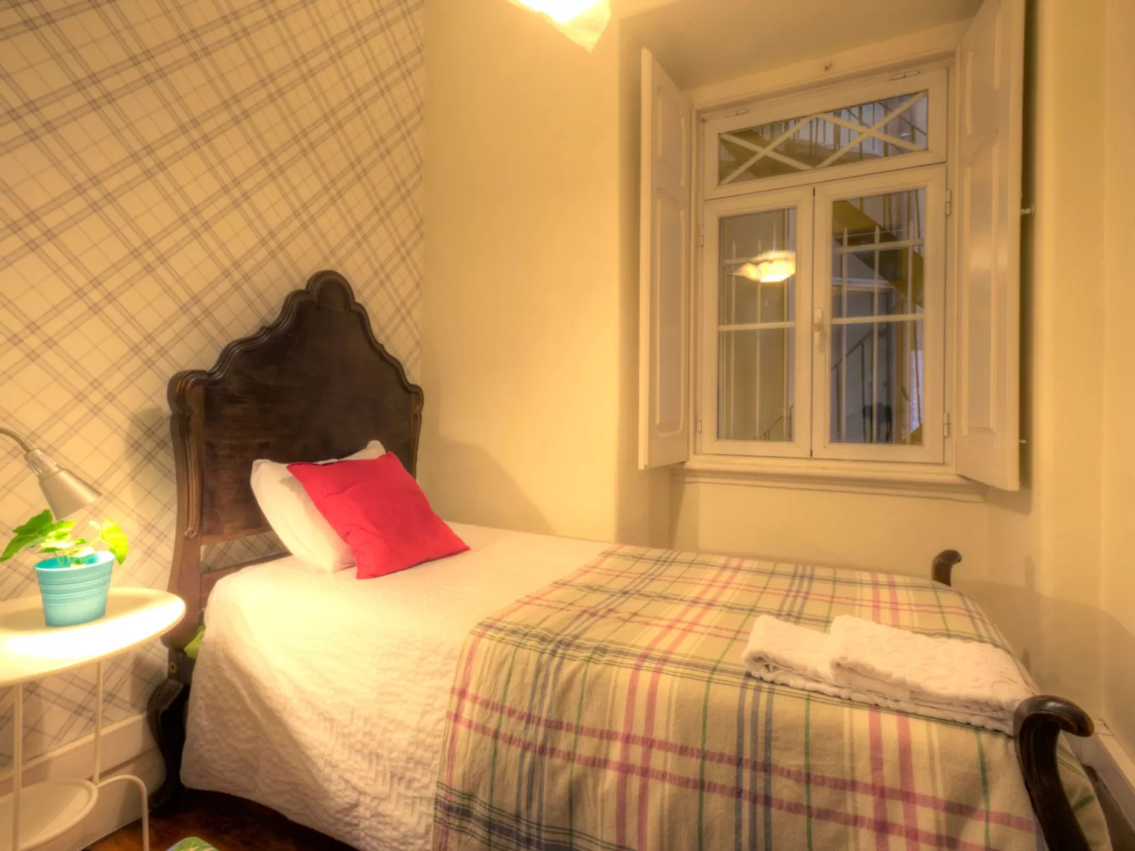 Studio für 19 Personen und 1 Kind in Lissabon-Image-tags.info