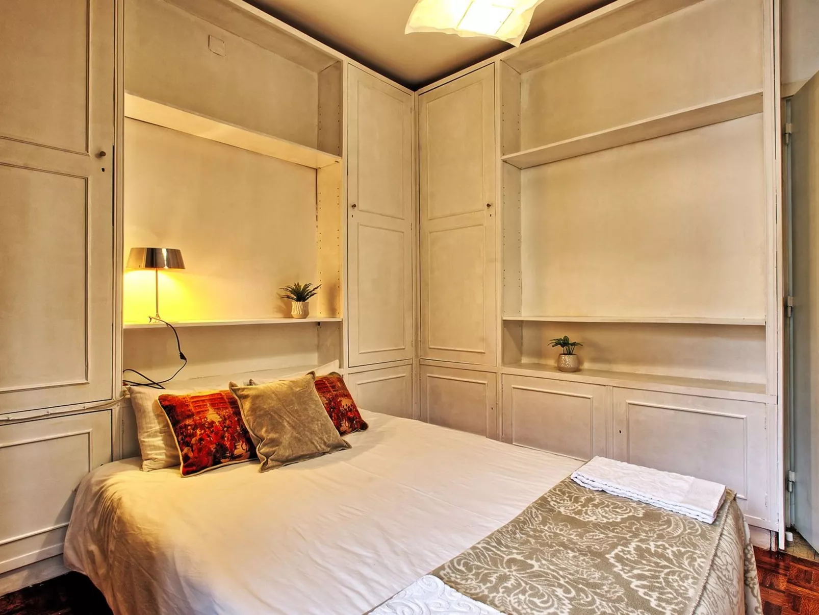 Schönes Haus in Lissabon-Drinnen