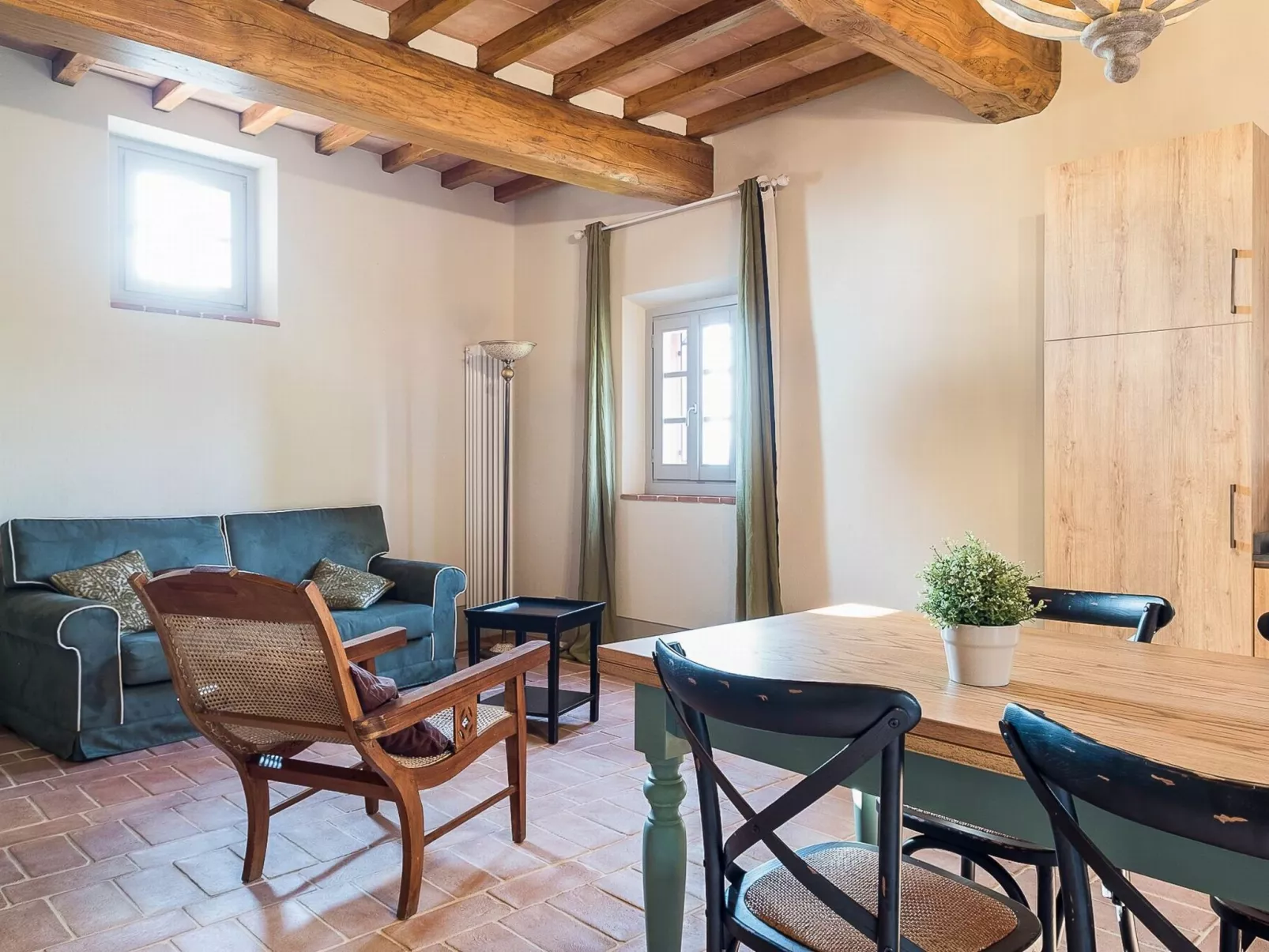 'Cypress T4 rota'-Inside