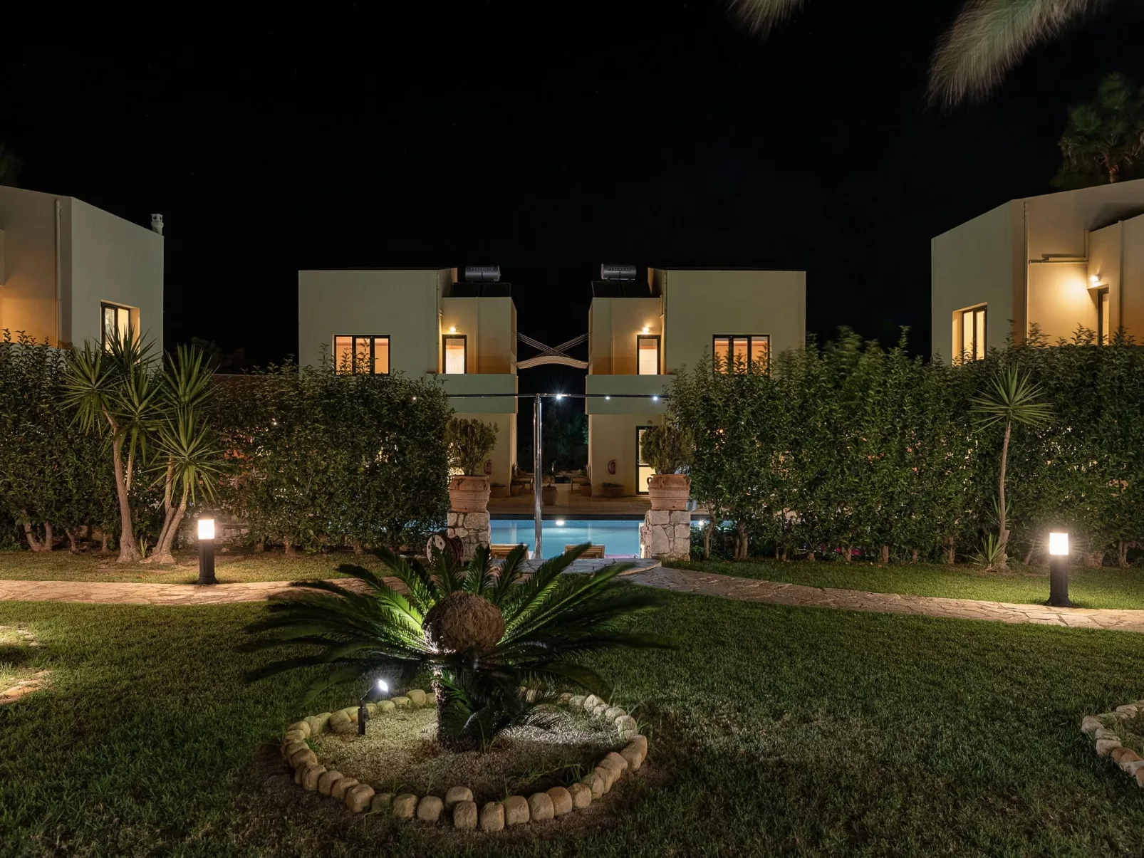 Mit gemeinschaftlichem Pool-Draußen