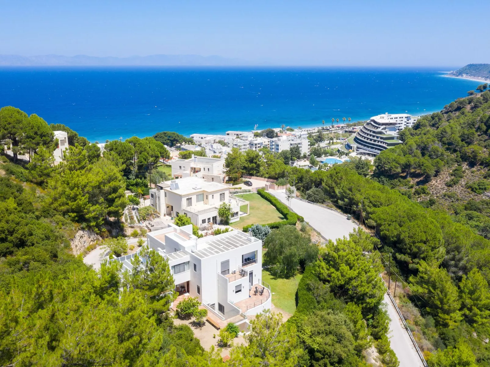 Ixian Hilltop Villa-Dehors