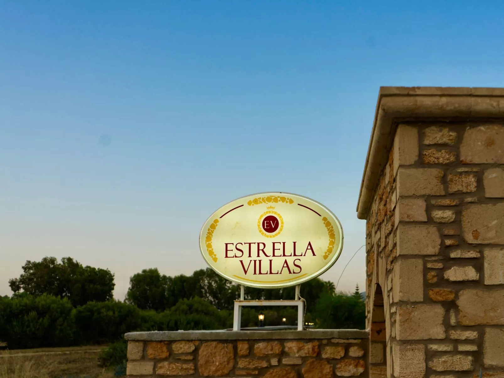 Mit Garten, Grill und Terrasse-Dehors