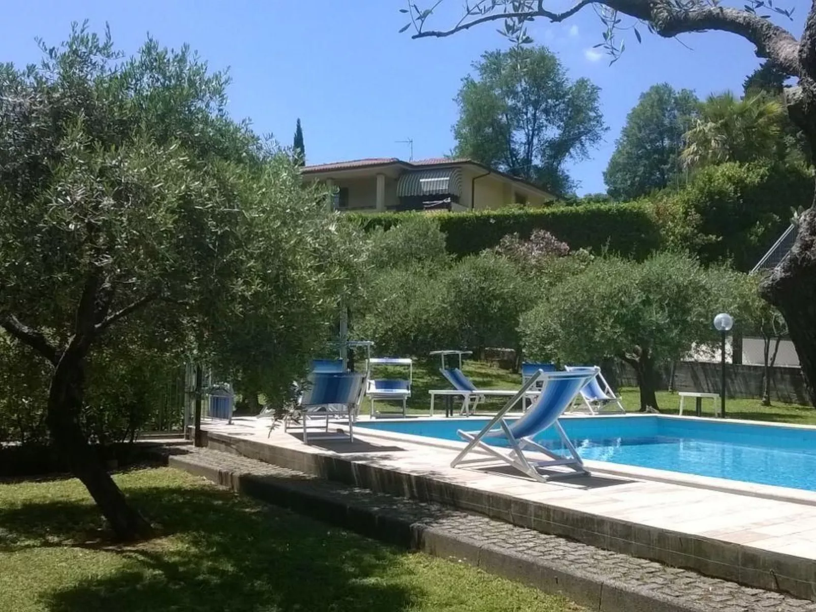 TV004 Natalia Sopra-Draußen