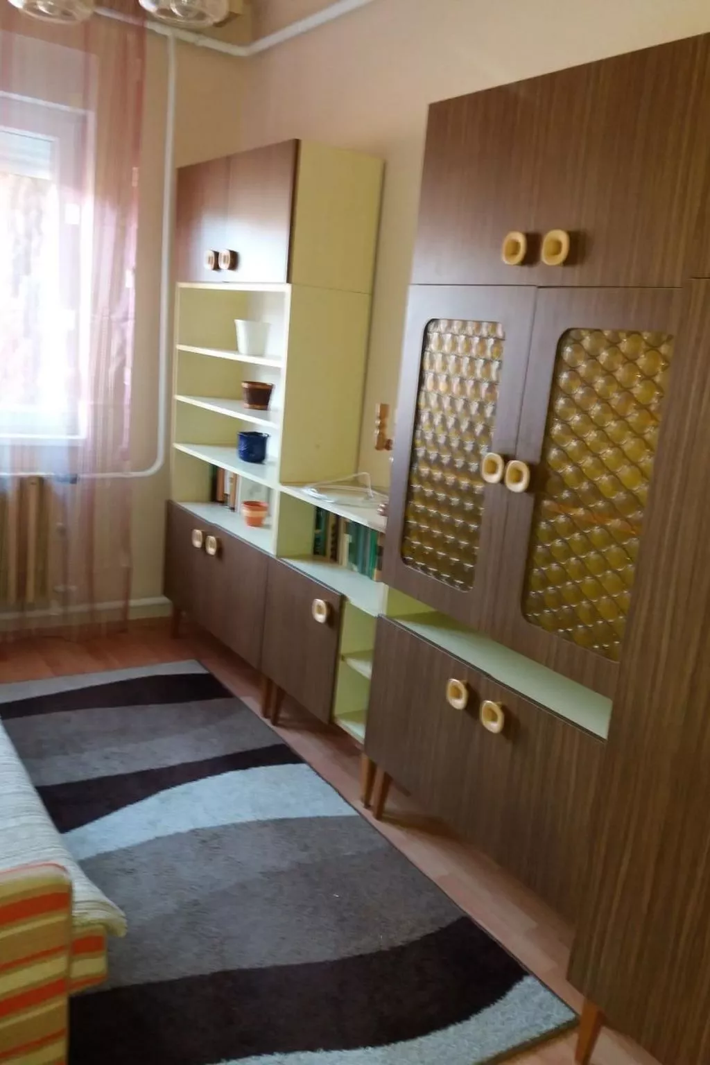 Mit Blick auf das Wasser-Inside