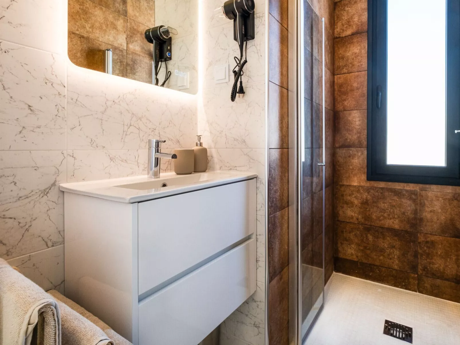 Ferienvilla "Villa Kambolé".-Image-tags.info