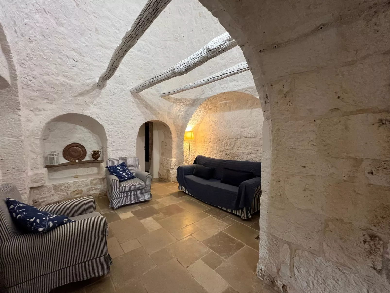 Trullo auf dem Lande in Ostuni mit privatem Pool-Inside
