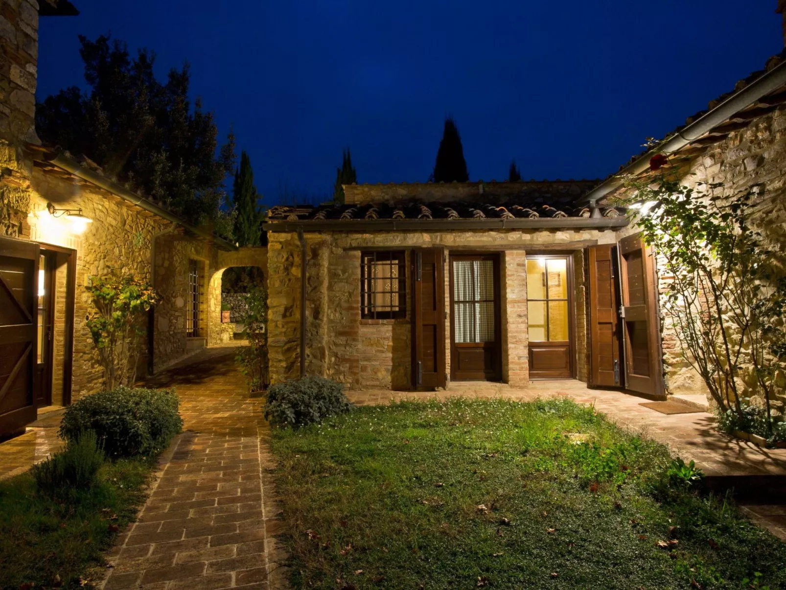 Mascie Merlo-Draußen