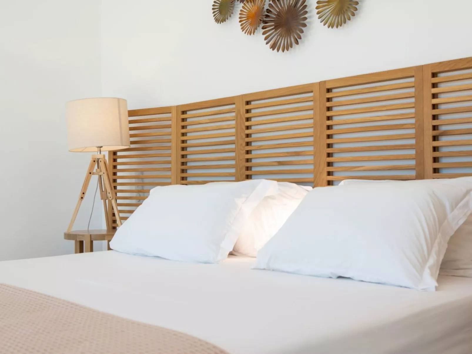 Milos Bay Villas- Brandneue moderne Villa mit spektakulärem Blick auf den Stran-Drinnen