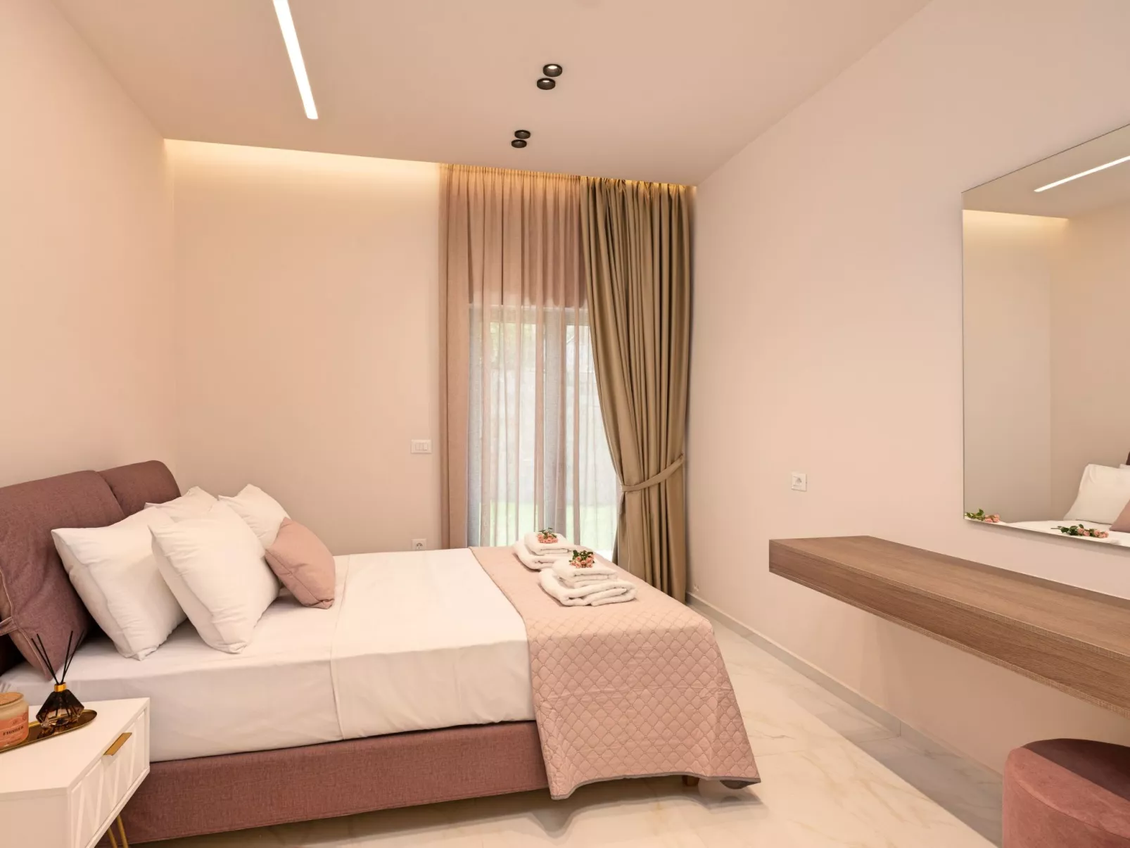 Celestial Villa Privater Pool und Jacuzzi-Dedans