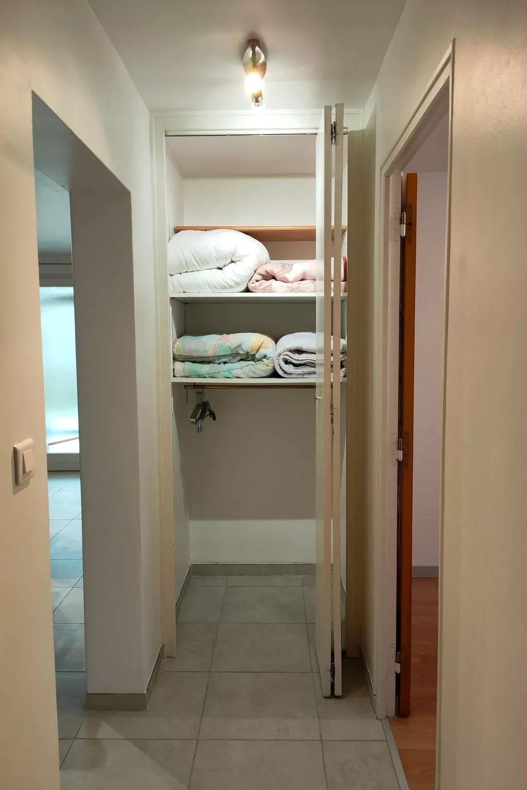 Gite Lys Montagnes du Jura mit Spa Sauna Fluss-Inside