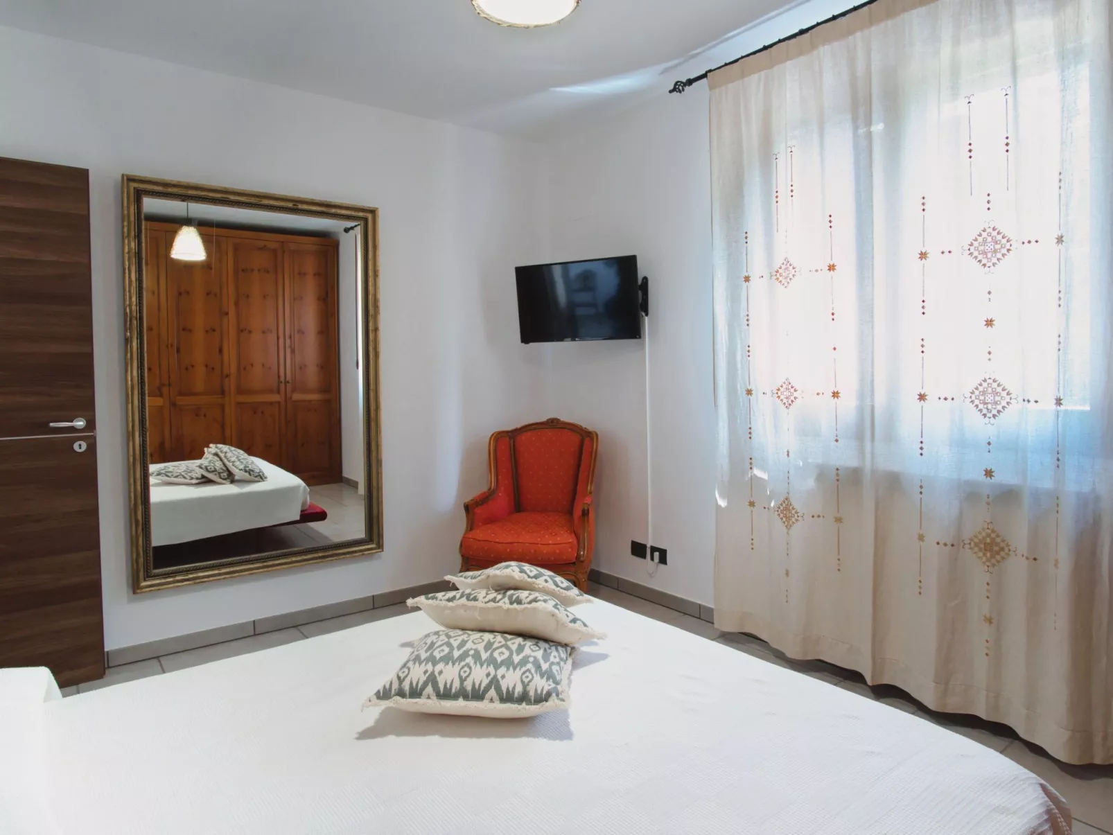 Villa of Wings-Inside