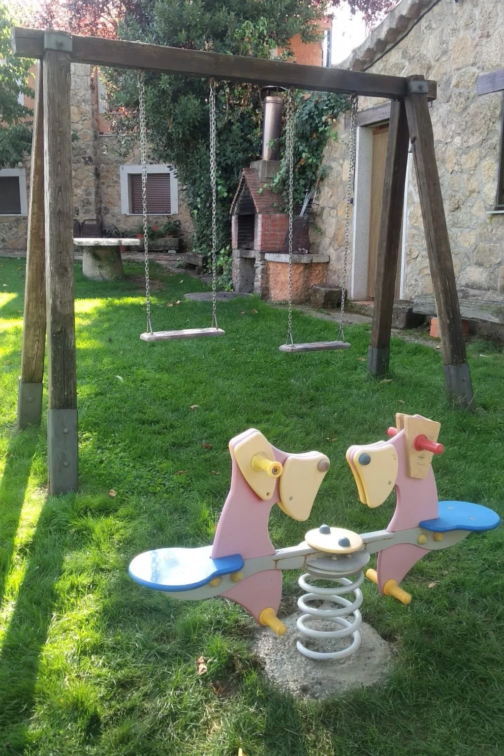 Sehr gepflegtes Ferienhaus im typisch spanischen Stil mit Garten, zwei Terrasse-Image-tags.info