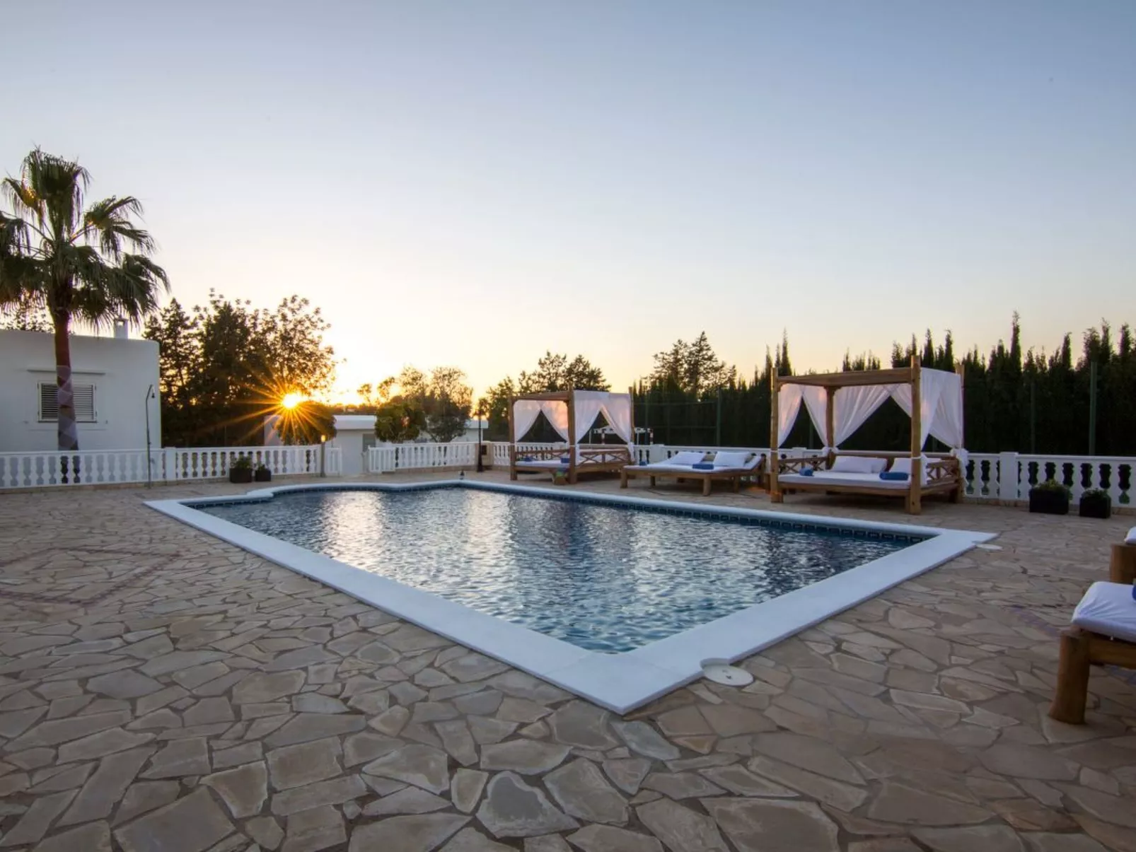 Villa Can Raes-Outside