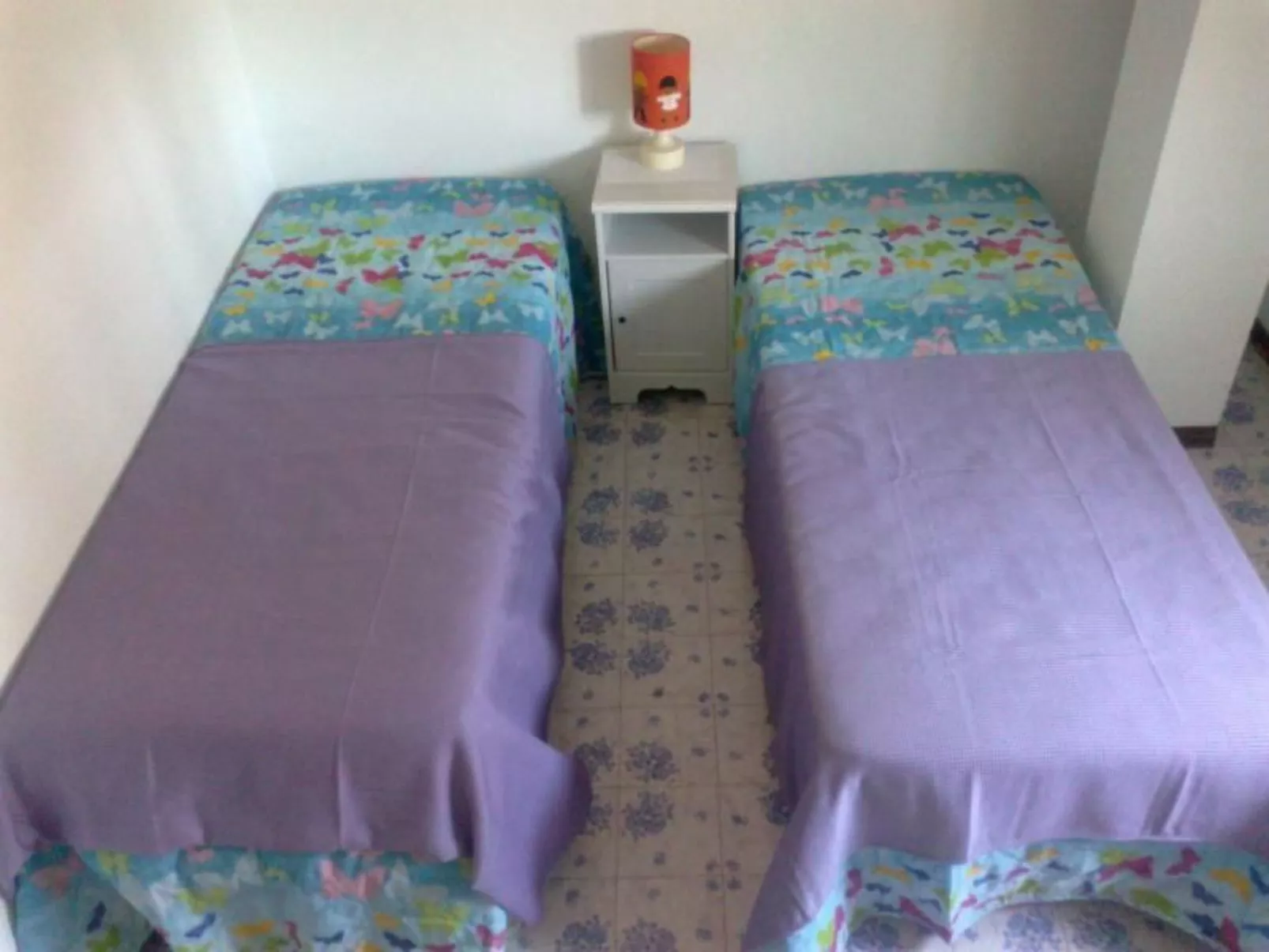 Für 4 Personen 90qm Agnone Bagni-Dedans