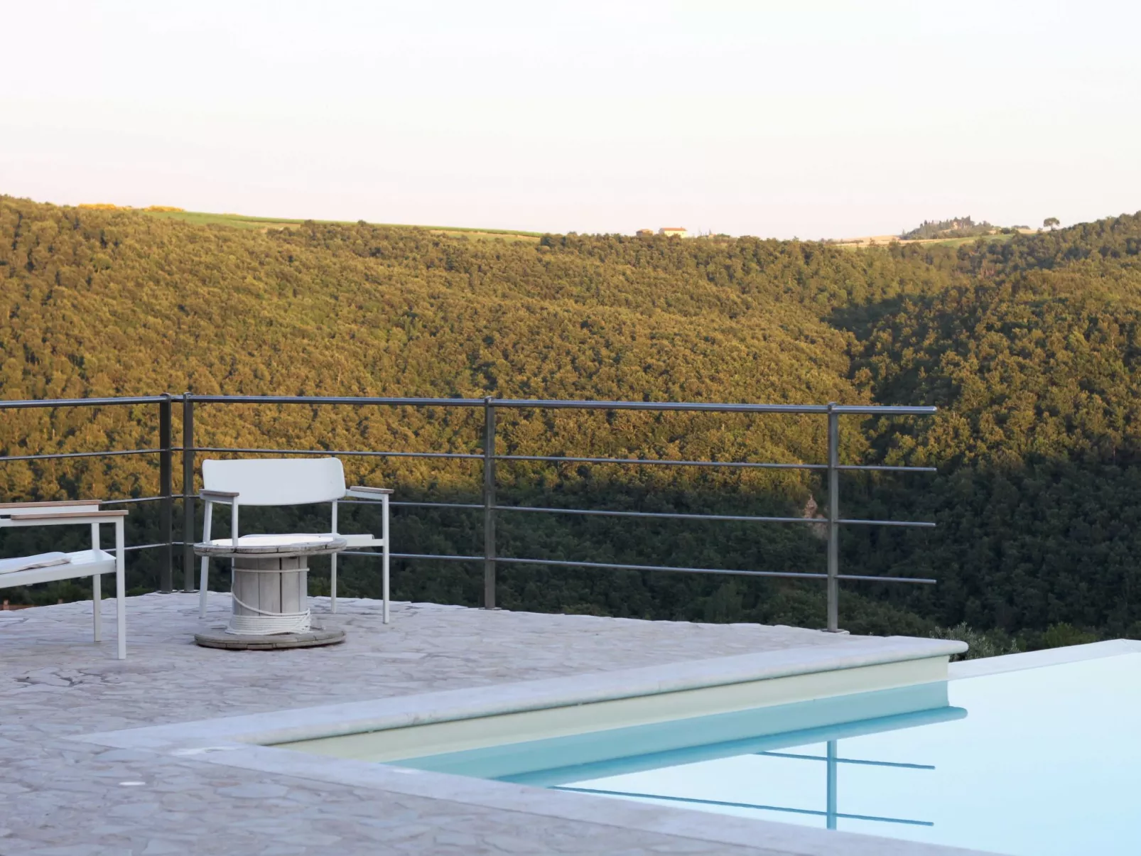 Casale Civitella mit Infinity-Pool-Draußen