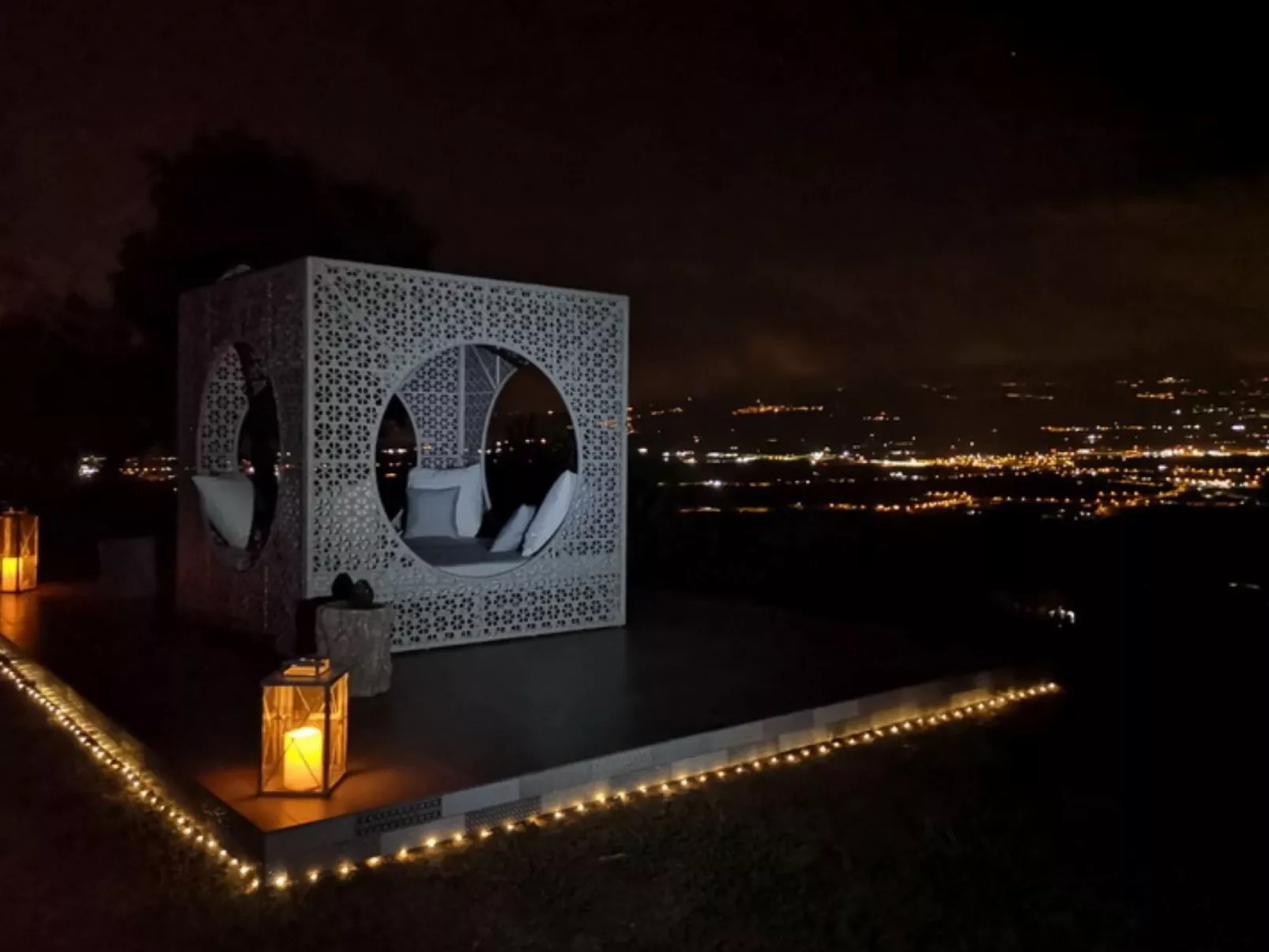 Wunderschöne Villa dei Feaci mit Pool-Outside