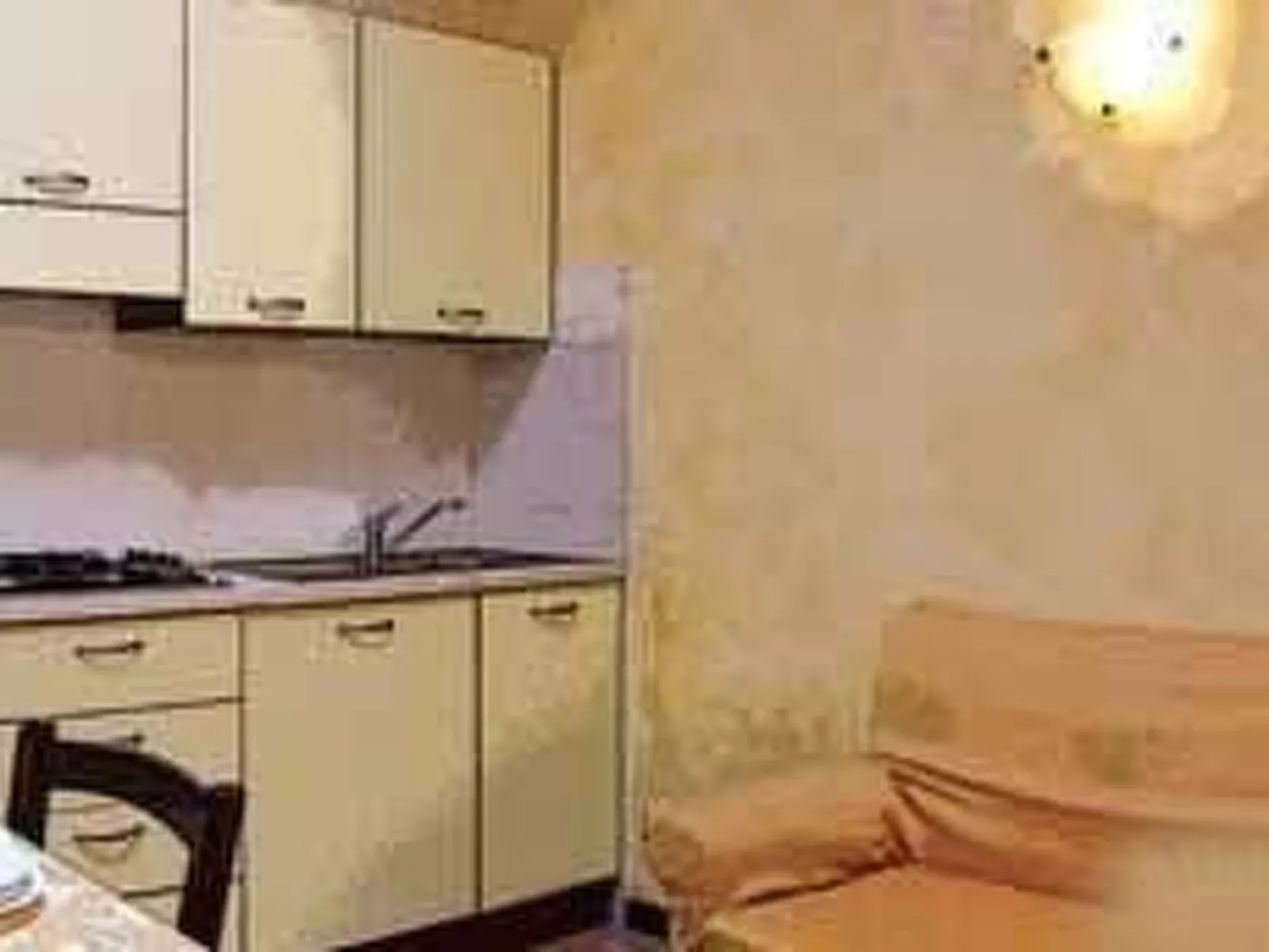 In Notaresco mit Grill und Garten-Drinnen