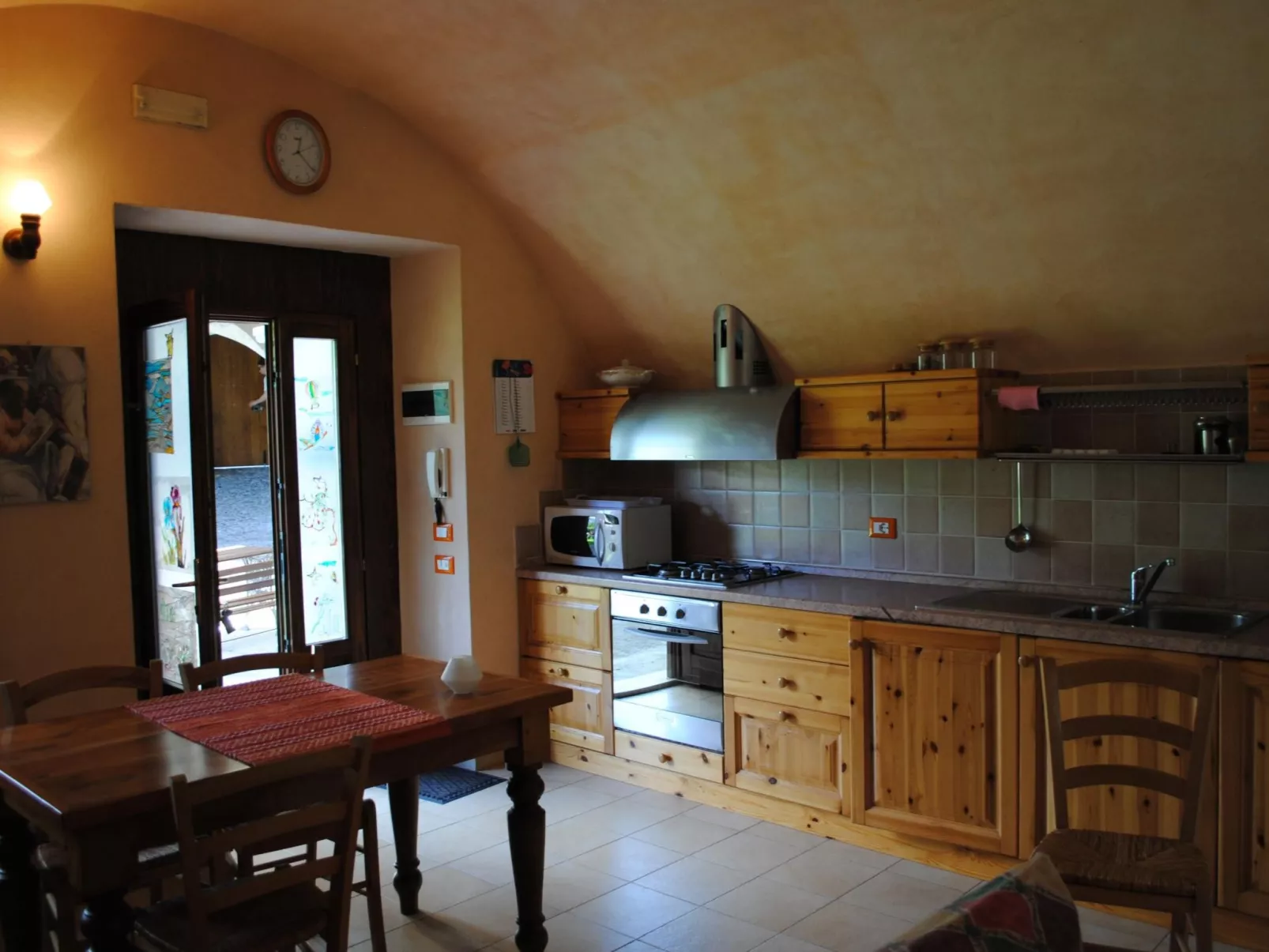 Wohnung in Riva Di Solto mit Kleinem Garten-Inside