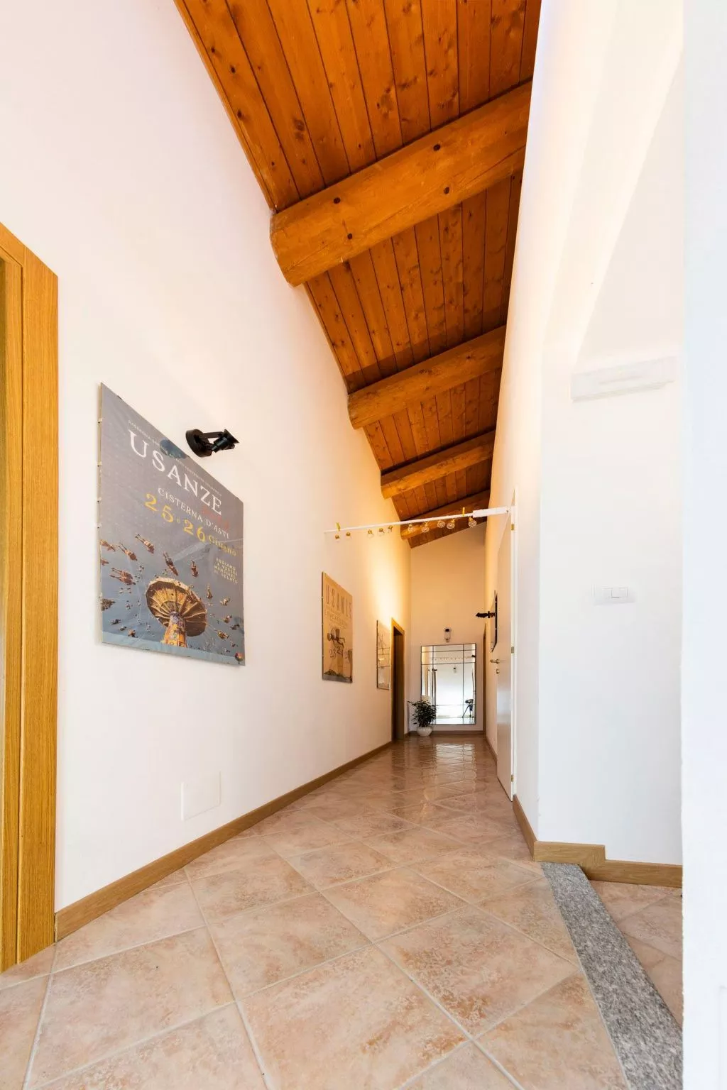 Mit privatem Pool, AC und Weinkeller-Image-tags.info