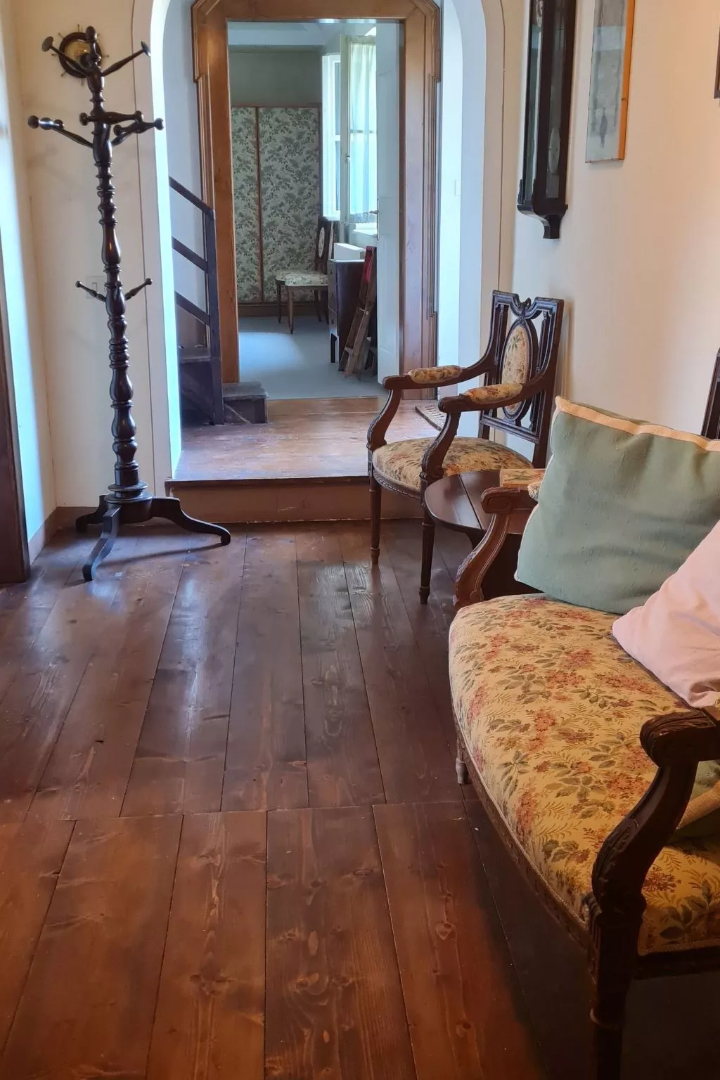 Mit Privatparkplatz-Dedans