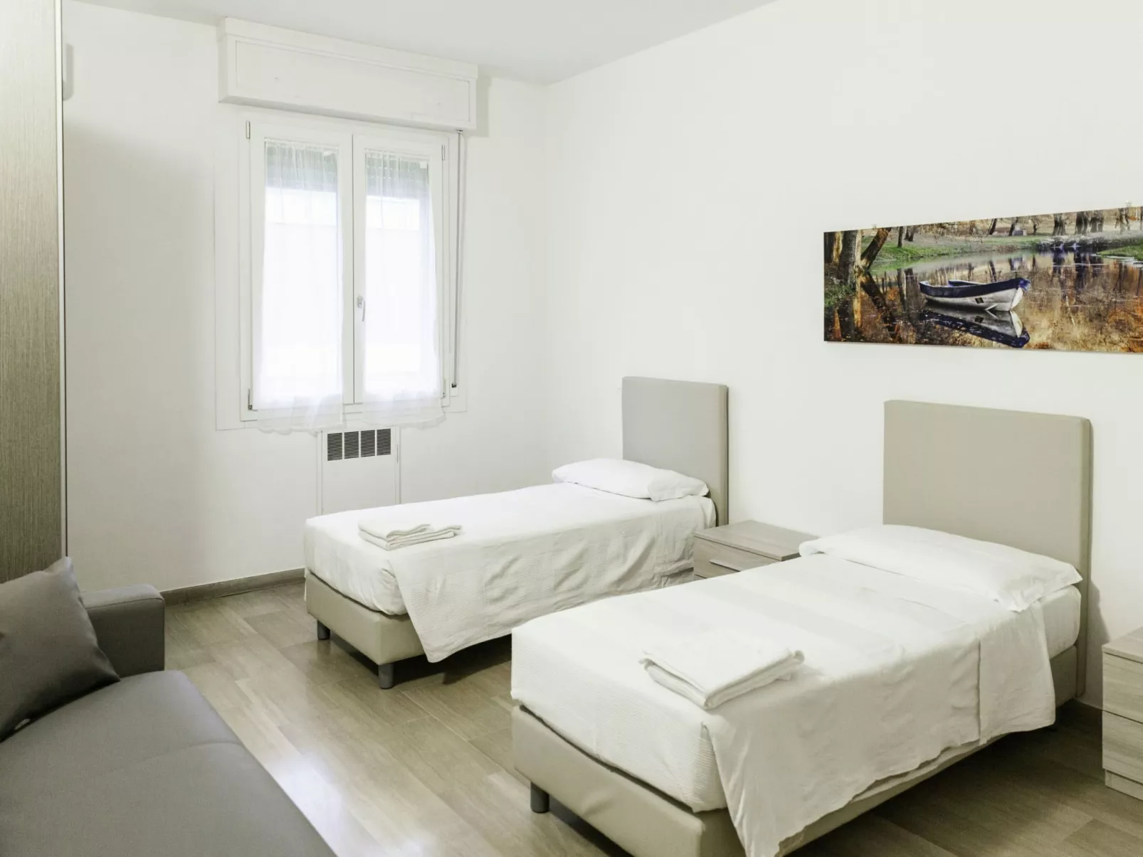 Auf dem Messegelände 14, in der Nähe des Zentrums und gegenüber dem Messegeländ-Drinnen