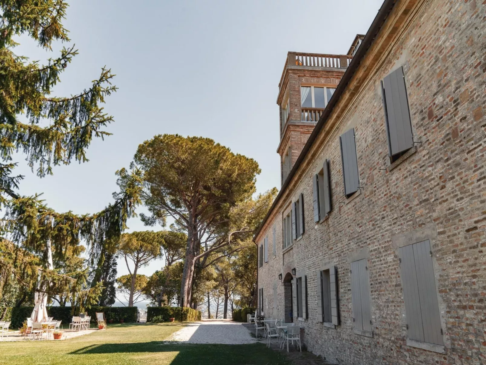 In einem Bauernhaus in den Hügeln, mit Garten und Pool-Outside