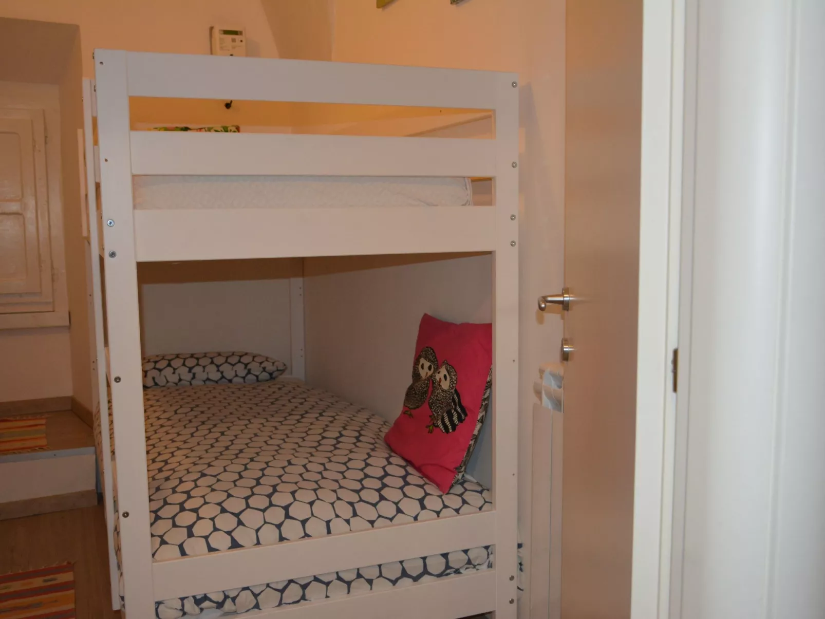 Mit Privatparkplatz-Drinnen