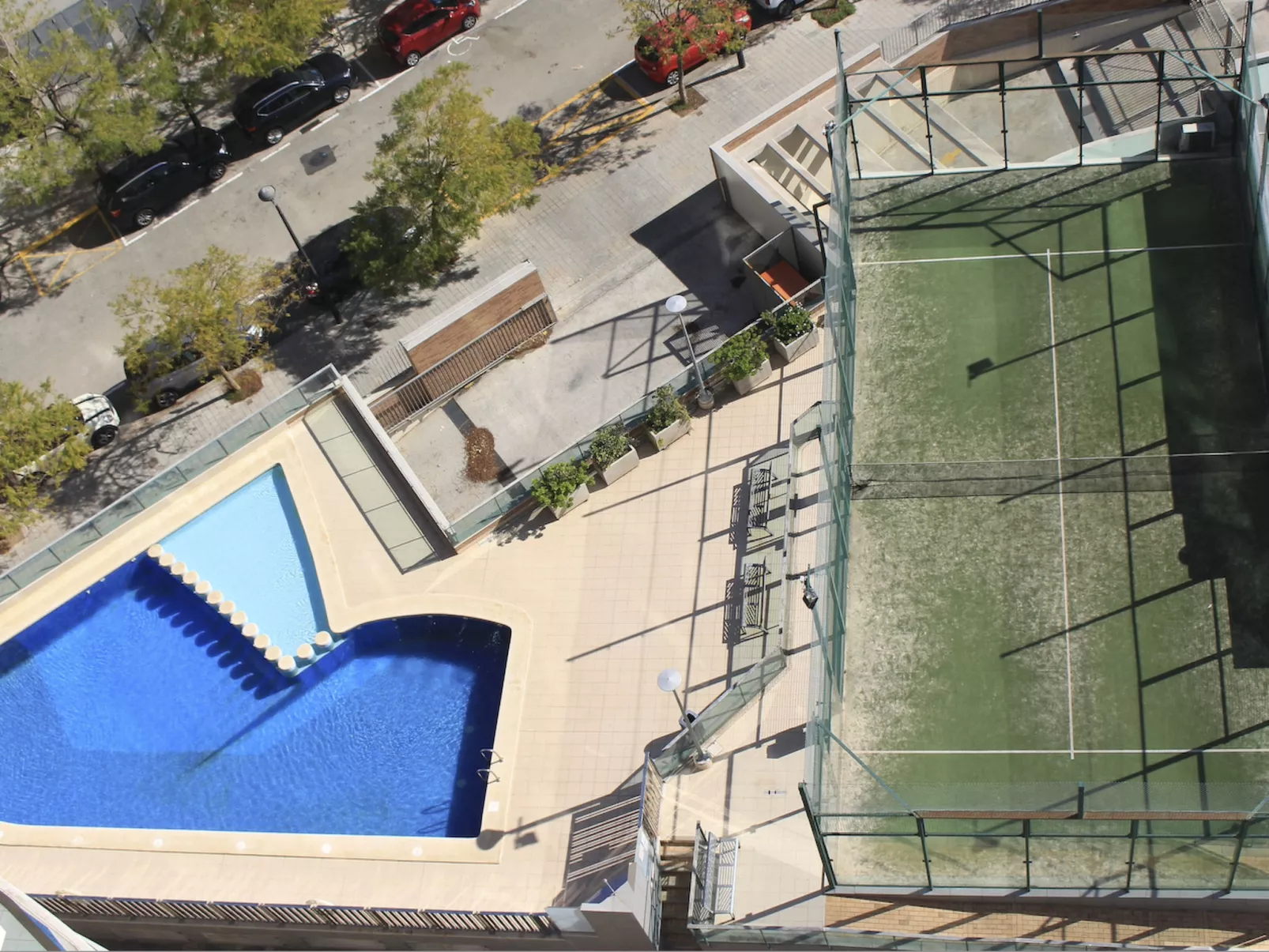 Luxuriöse Wohnung mit 1 Schlafzimmer, Balkon und Pool